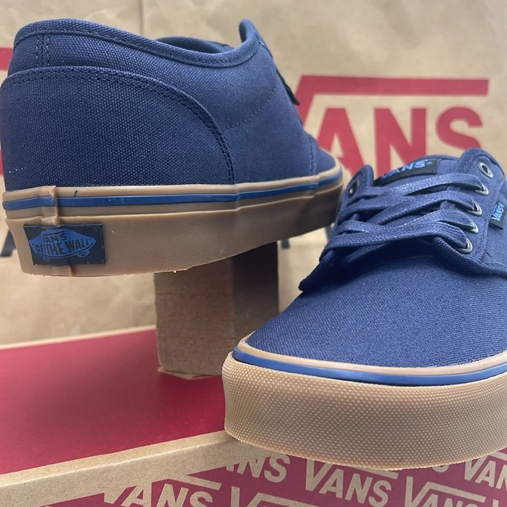 Vans WMNS Blue Brown Sneakers Classic Style Style Atwood (12 Oz Canvas)Navy/Gum
